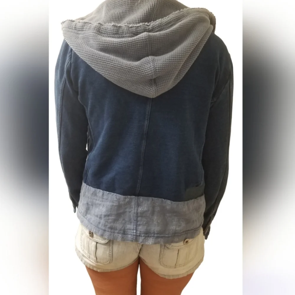 RARE! We the Free / Free People distressed soft jean denim cotton hooded blaze… - Picture 9 of 10